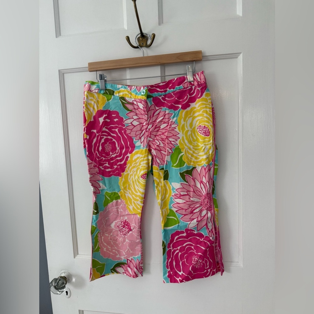 Lilly Pulitzer White Label Side Slit Capris In Beach Umbrella Size 6 Petite